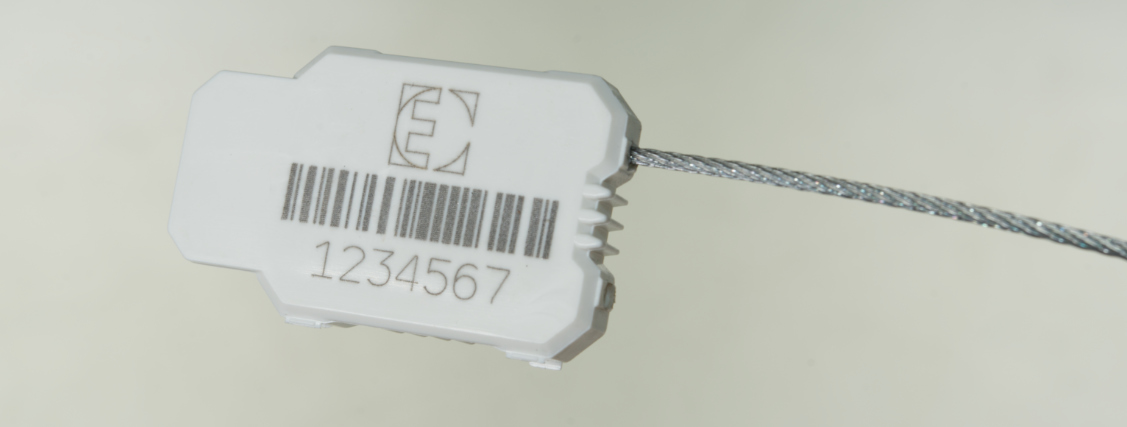 A large tag can be customised with customer logo, or printed serial number with barcode or QR code.