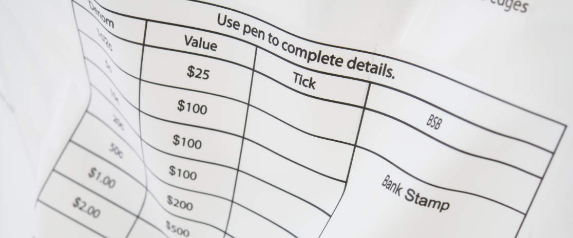 Denomination tables may be used to standardise coins when filling.