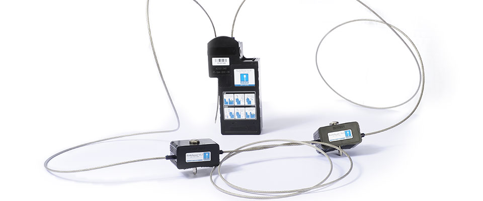 The SLJs complete the electrical loop needed by the SLM to detect breaks in the cable so that it can report the unseal event immediately.