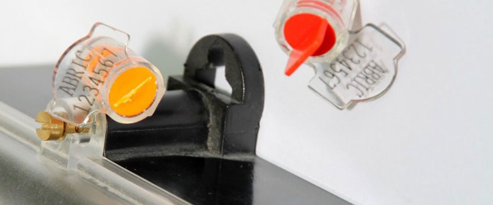 The thin 0.7mm diameter wire allows the seal to go through the smallest of locking holes, while the TwistLock's compact body allows the seal to fit in many meter boxes without obstruction.
